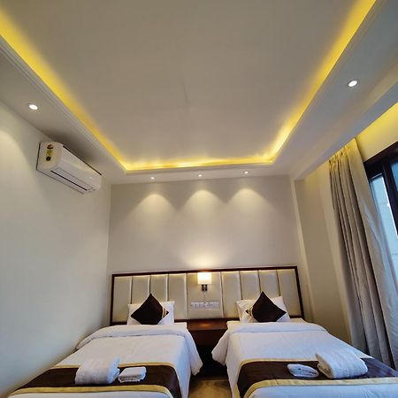 Mds Royal Resort Tulsipur Exterior photo
