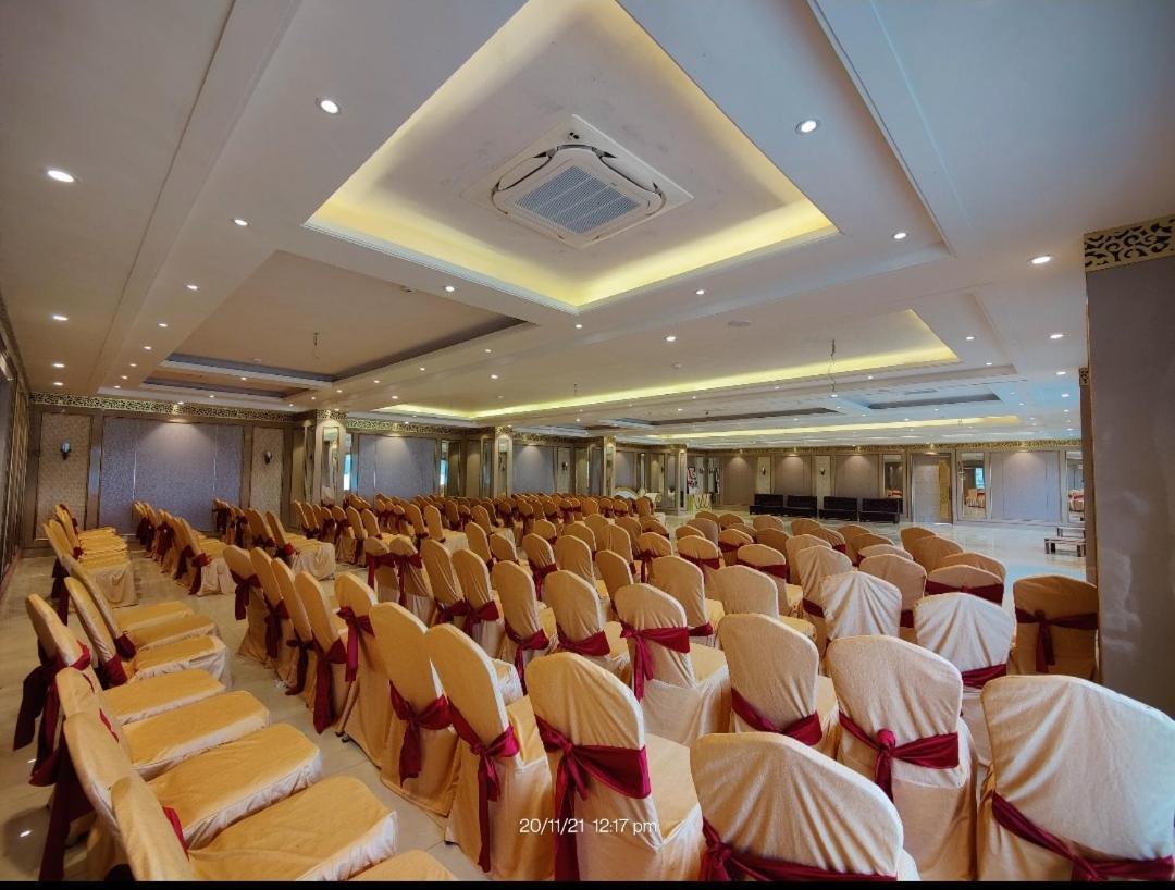 Mds Royal Resort Tulsipur Exterior photo
