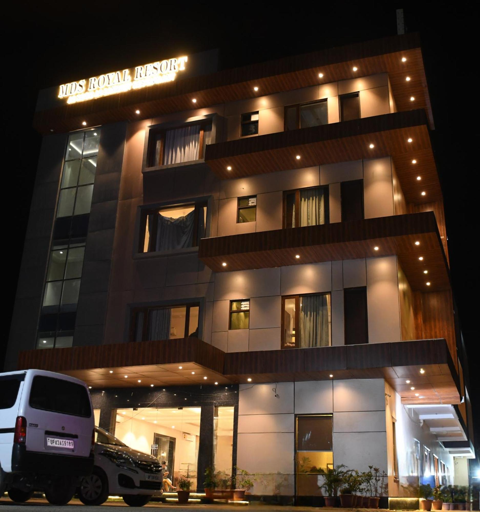 Mds Royal Resort Tulsipur Exterior photo