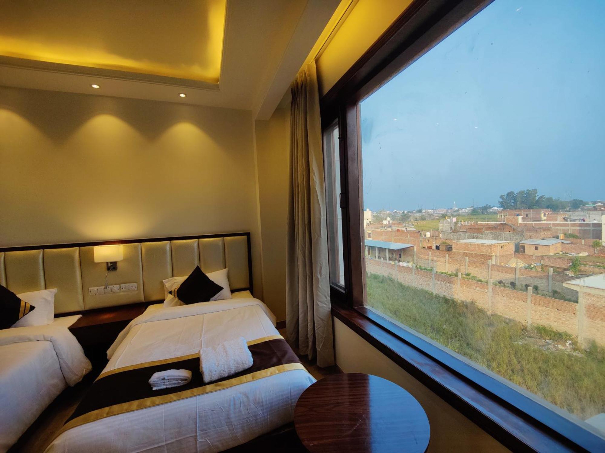 Mds Royal Resort Tulsipur Exterior photo