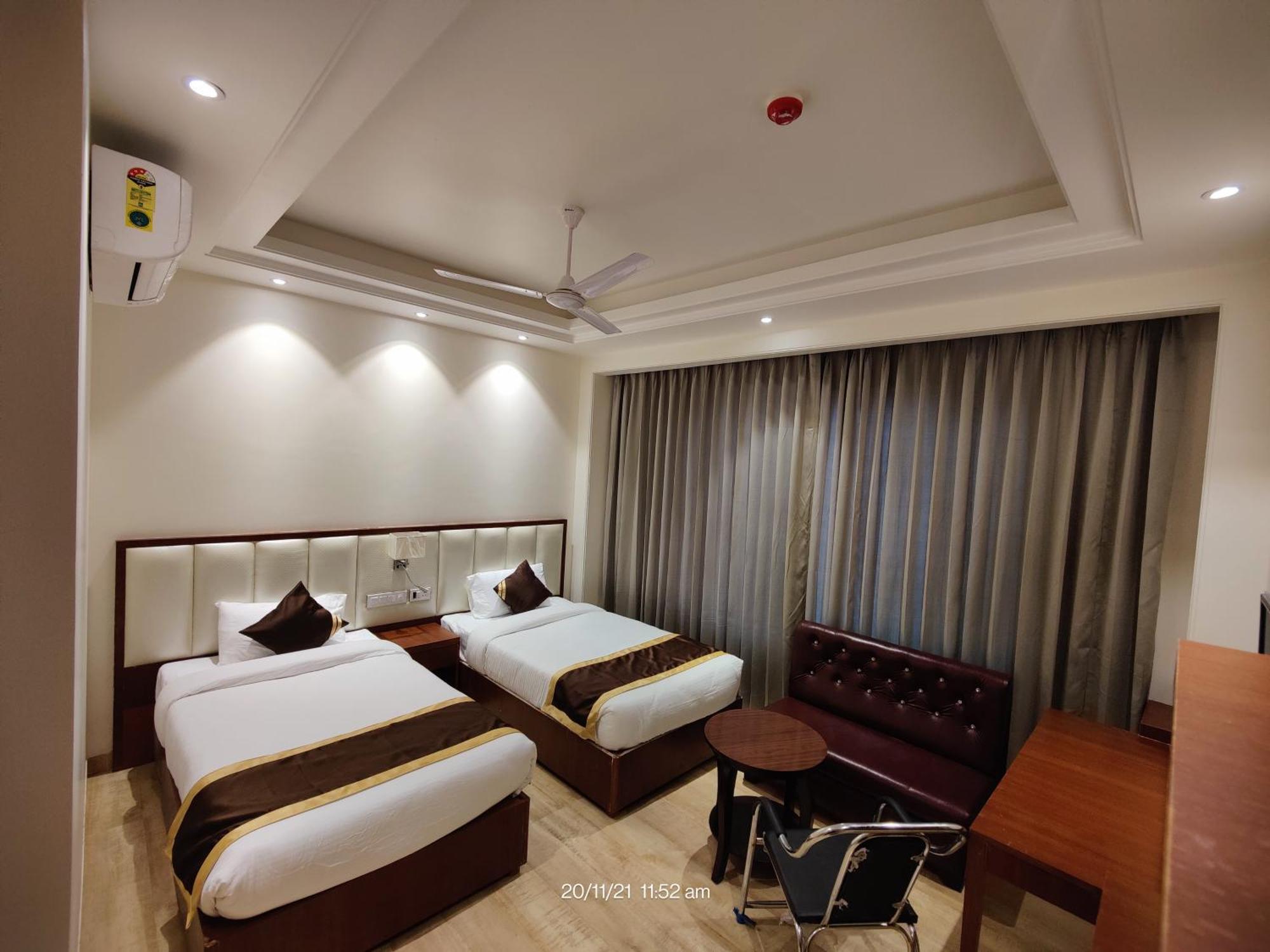 Mds Royal Resort Tulsipur Exterior photo